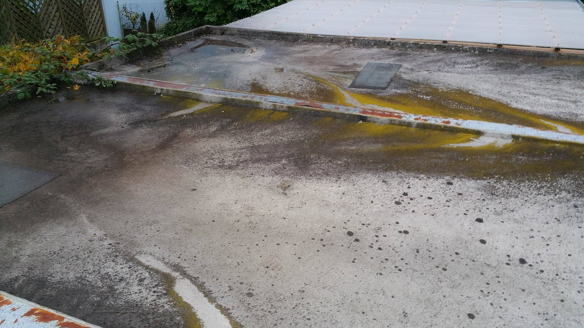 Garagendachreinigung, Flachdachreinigung & Carportreinigung